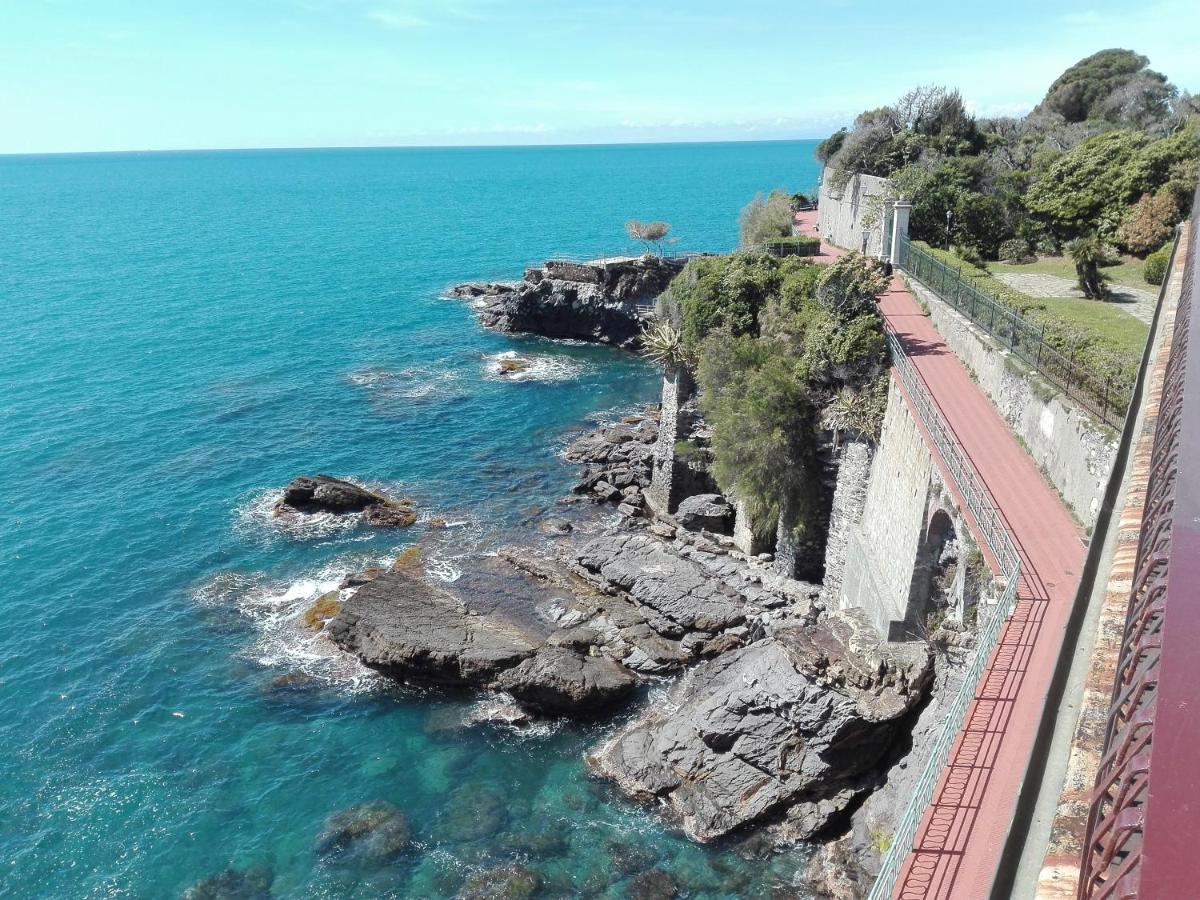 Ferienwohnung Un Tuffo In Mare Genua Exterior foto