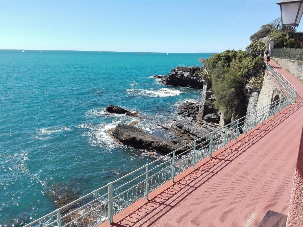 Ferienwohnung Un Tuffo In Mare Genua Exterior foto